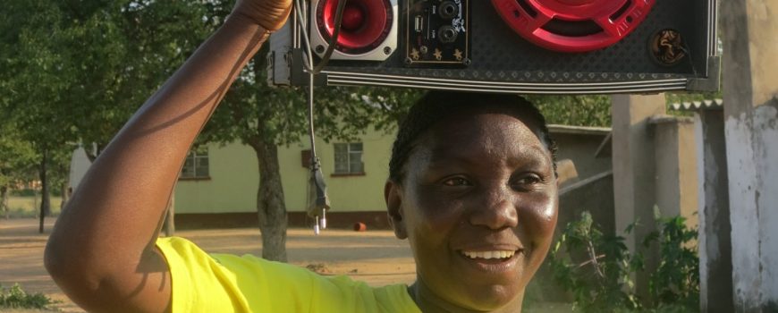  Radiomacherin von Zongwe FM in Sinazongwe/Sambia. Foto: Peter Kuthan