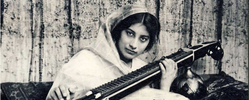 sufiprinzessin_NekbakhtFoundation Dichterin und Musikerin Noor Inayat Khan
(C) Nekbakht Foundation