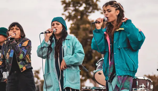 Fem-Rap-Band, Chile