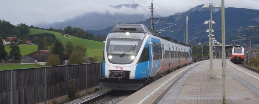 DSC03203 S-Bahn Hst Schlierbach 16.10.2024